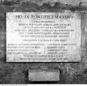 Tafel in Erinnerung an den Besuch Pius IX. auf dem Kapitol