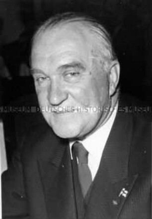 Erik von Frenckell, Vorsitzender des finnischen Organisationskomitees der XV. Olympischen Spiele