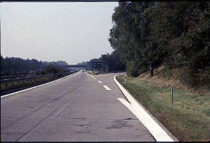 Einfahrt in Tangente Nordwest (Karlsruhe Richtung Iffezheim) von Nebenfahrbahn West (Karlsruhe Richtung Basel)