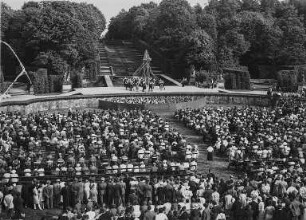 Park Großsedlitz, Parkfestspiele : Heidenau bei Pirna. Festspiele im Park von Großsedlitz, wohl um 1936