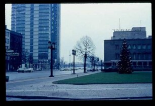 Am Schillertheater 30.12.67.