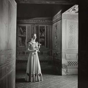 Modeaufnahme im Renaissance Raum des Metropolitan Museum