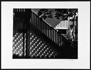 Ljungskile. Badeanstalt. Architekturdetail mit Schattenspiel