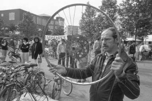 Fahrradmarkt auf dem Kronenplatz, organisiert von der Initiative "Karlsruher Radler"