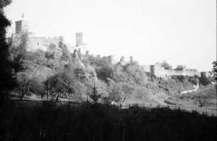 Rötteln: Burgruine von Westen (Gesamtlänge)