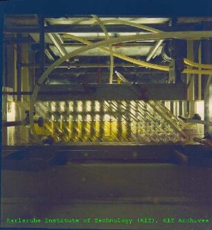 Mischabsetzer (Mixer-Settler) im Institut für Heiße Chemie (IHCh)