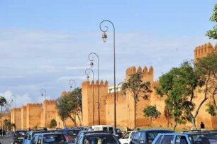 Stadtmauer in Rabat : Blick auf einen Teil der historischen Stadtmauer von Rabat, aufgenommen am 05.11.2008
