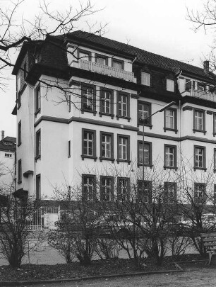 Frankfurt, Holbeinstraße 38