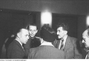 Einweihung des Hauses der Sowjetkultur durch Oberst Kusminow, Gründung der Gesellschaft zum Studium der Kultur der Sowjetunion (SU) (später: Gesellschaft für Deutsch-Sowjetische Freundschaft (DSF)), 8. November 1947 / 15.September 1947