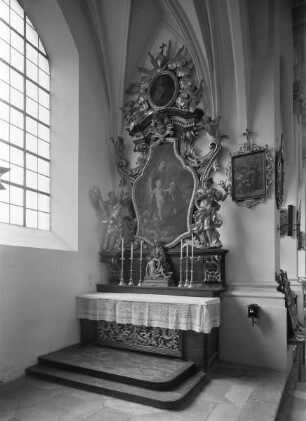 Südlicher Seitenaltar: Geburt Christi