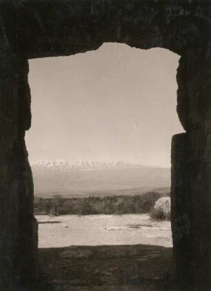 Baalbek, Libanon: Blick von der Akropolis nach dem Libanon