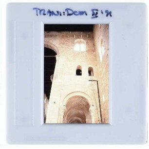 Trani, Kathedrale San Nicola Pellegrino : Nördlicher Querhausarm, Westwand