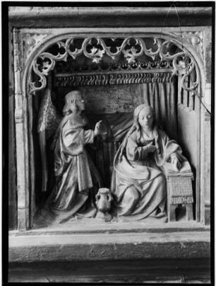 Kirrlach Katholische Pfarrkirche Sankt Cornelius und Cyprian Schnitzaltar Die Verkündigung