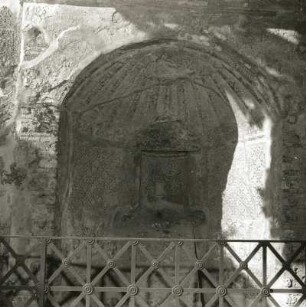 Pompeji. Gräberstraße vor dem Herkulaner-Tor. Konchengrabbau mit Mosaiken