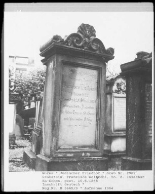 Grabstein von Franzisca Wolfskehl, Tochter des Issachar Ha-Kohen (gestorben 1866.06.10)