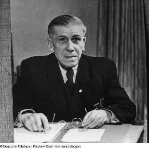 Porträt; Otto Buchwitz