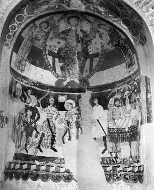 Thronender Christus, der zwei Bischöfe ernennt. Darunter: Die Ermordung, Beisetzung und Himmelfahrt des Thomas Becket von Canterbury