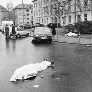 Attentat der Rote Armee Fraktion RAF auf Generalbundesanwalt Siegfried Buback, seinen Kraftfahrer Wolfgang Göbel und Justizhauptwachtmeister Georg Wurster