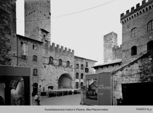 Piazza delle Erbe, San Gimignano