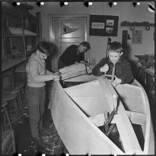 AG Schiffsmodellbau im Pionierhaus "German Titow", 1968. SW-Foto © Kurt Schwarz.