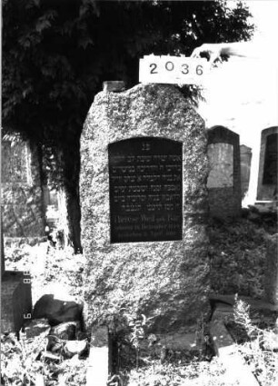 Grabstein 2036 (Index: 100096898) Maße HxBxT: 145x69x40 cm: Grabstein 2036
