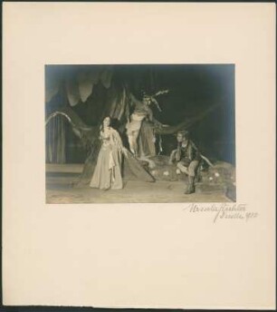 "Ein Sommernachtstraum" von William Shakespeare. Szene mit Antonia Dietrich als Helena, Luis Rainer als Oberon und Felix Steinböck als Demetrius. 3. Akt, 2. Szene. Dresden: Schauspielhaus, 12.06.1930