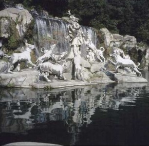 Caserta. Palast von Caserta (1751; Luigi Vanvitellis). Aktäon-Brunnen