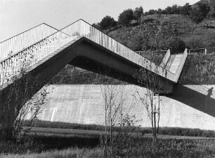 Fußgängersteg in km 158,634 bei Gruibingen