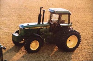 Fotografie: Zwillingsreifen, Standardtraktor