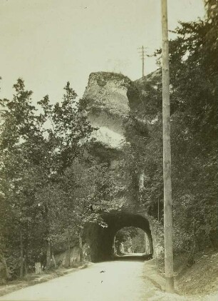 Oberes Donautal. Straßendurchbruch bei Sigmaringen