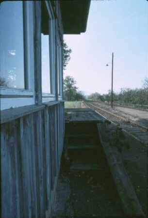 Dürnau Empfangsgebäude Laderampe Bahnsteig Bahnhofslaterne
