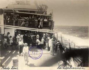 Passagierdampfer Cleveland. Bordspiele (Kartoffelrennen) an Deck