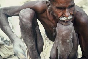 Indien. Blinder arbeitend (Indien – Tief Berührend // India – Touching deeply)