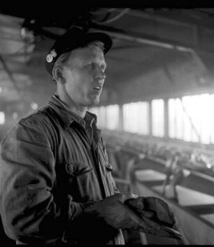 Portrait eines Arbeiters des volkseigenen Betriebes Braunkohleveredlung Lauchhammer