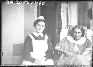 Krankenschwester und Patientin