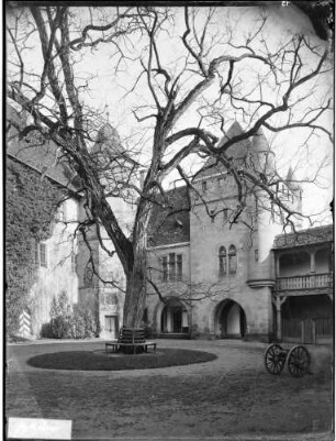 Jagsthausen Schloss Götzenburg Gesamtansicht