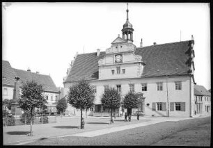 Belgern. Markt mit Rathaus
