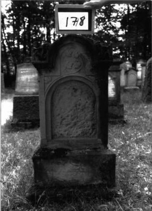 Grabstein 177