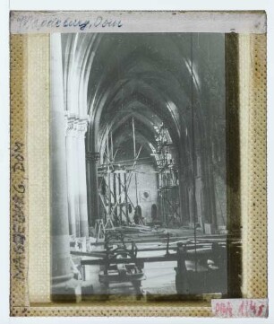 Magdeburg, Dom : Innenansicht, Seitenschiff