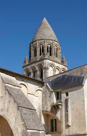 Frankreich. Poitou Charentes. Maritime. Saintes. Abbaye aux Dames. Turm der Abteikirche