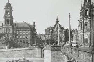 Dresden-Altstadt. Blick von der Augustusbrücke gegen die Freitreppe zur Brühlschen Terrasse, Ständehaus, Schloß und Katholische Hofkirche