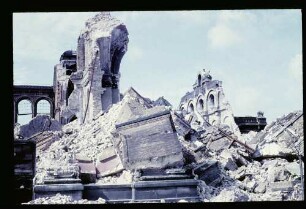 Ruine Anhalter Bhf. April 61.