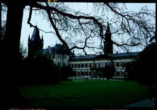Weinheim: Schloss mit Turm und Tor