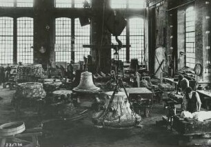 Bronzegießerei Lauchhammer : Lauchhammer. Lauchhammerwerk der Mitteldeutschen Stahlwerke AG. Teilansicht der Bronzegießerei
