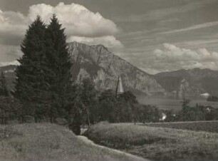 Österreichische Alpen. Salzkammergut. Altmünster bei Traunkirchen. Blick zum Traunsee