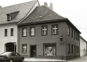 Belgern, Markt 12/Ecke Marktstraße. Wohnhaus mit Laden (1801/1850). Eckansicht