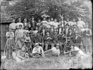 Gruppenbild Bauarbeiter in Unterneudorf