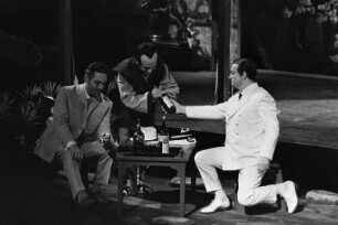 Szenenbilder aus "La Bohème", Oper in vier Bildern von Giacomo Puccini. Komische Oper Berlin, Juli 1960