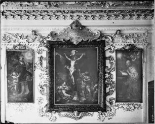 Salem Schloss Salem Konventsgebäude Sommerrefektorium Westwand - Gemälde links Heiliger Benedikt, rechts Heiliger Bernhard, in der Mitte Kreuzigungsszene