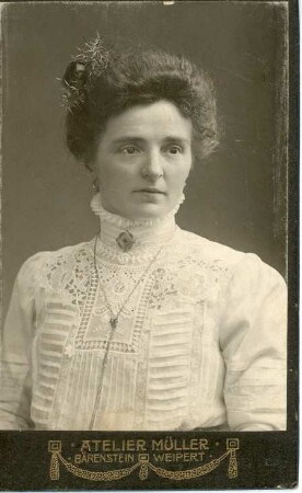 Studioporträt einer Dame